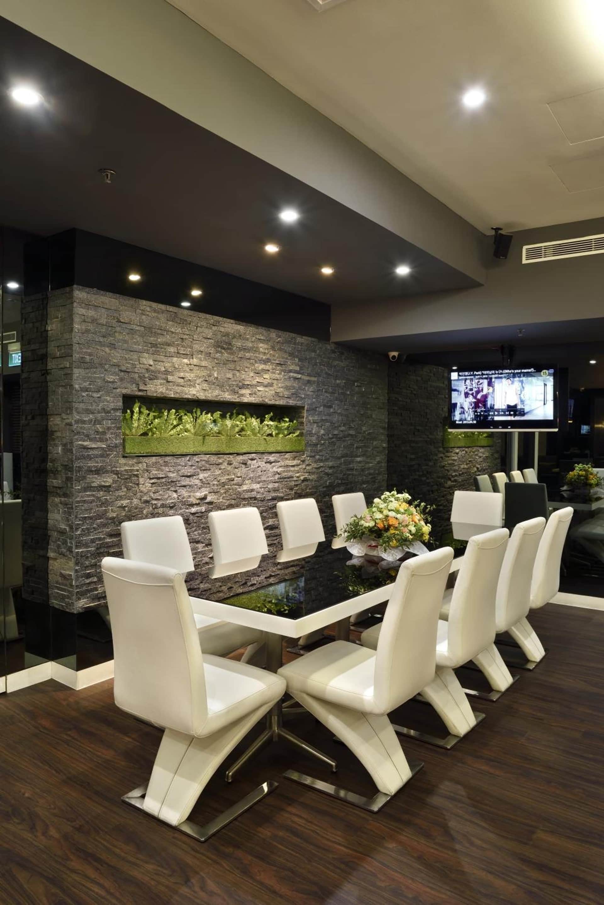 The SeaCare Hotel