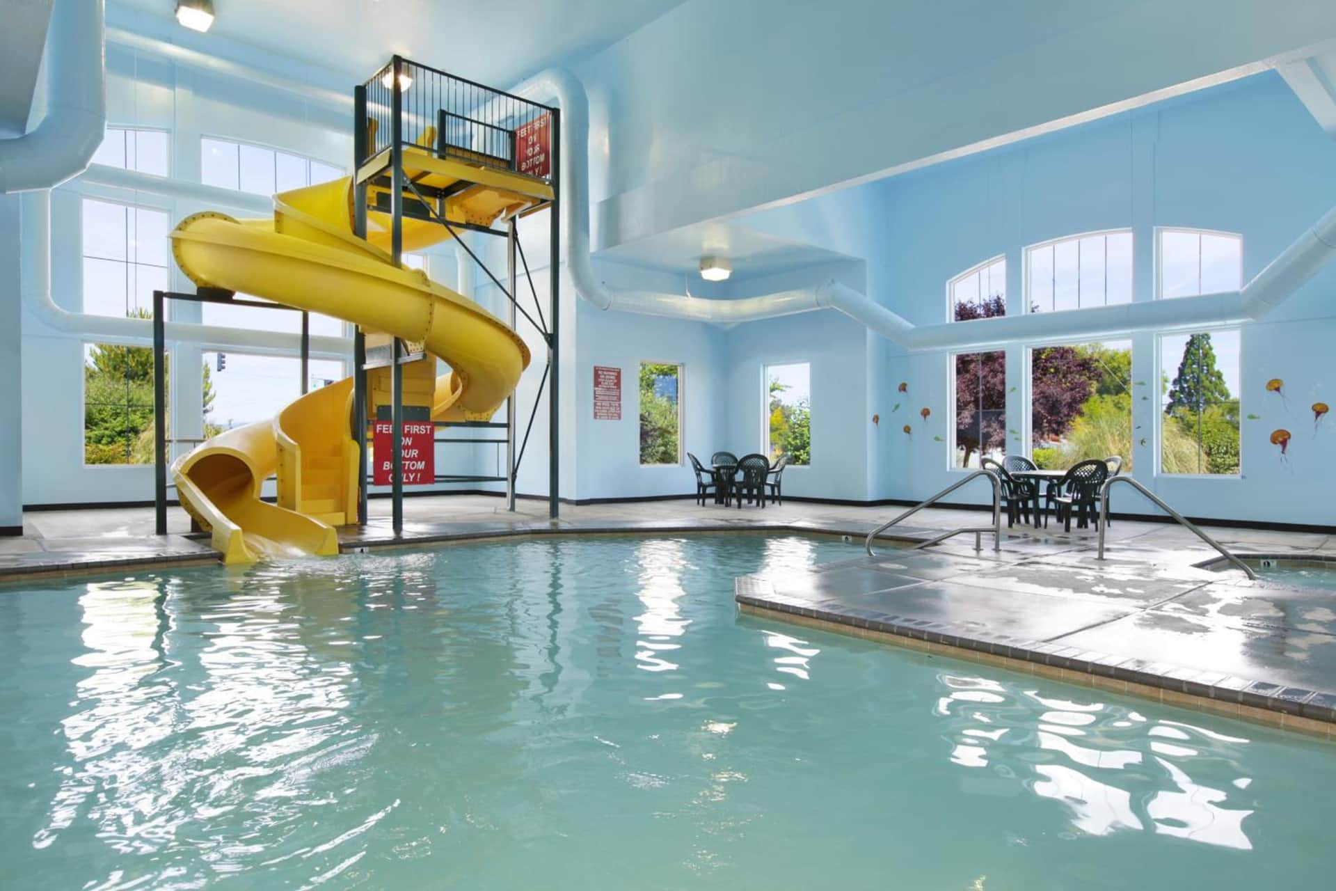 Super 8 by Wyndham Central Pt Medford