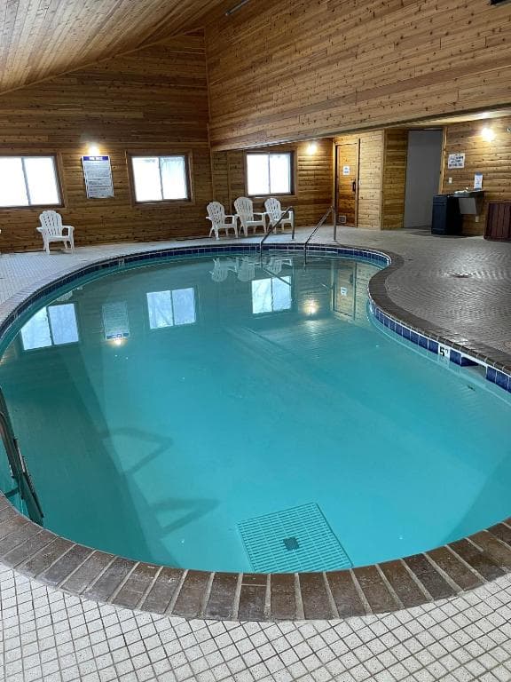 Super 8 by Wyndham Shakopee