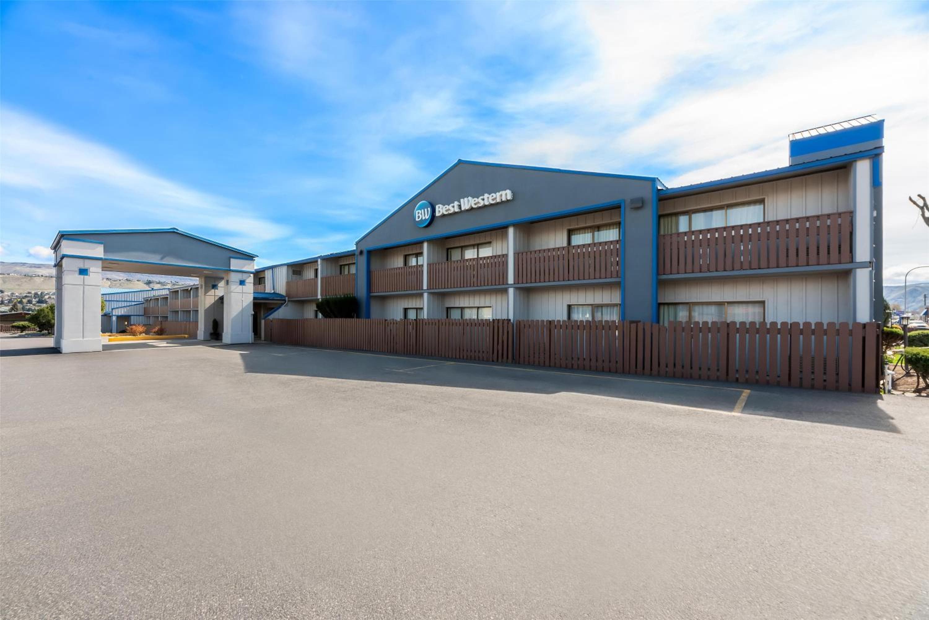 Best Western CHIEFTAIN INN