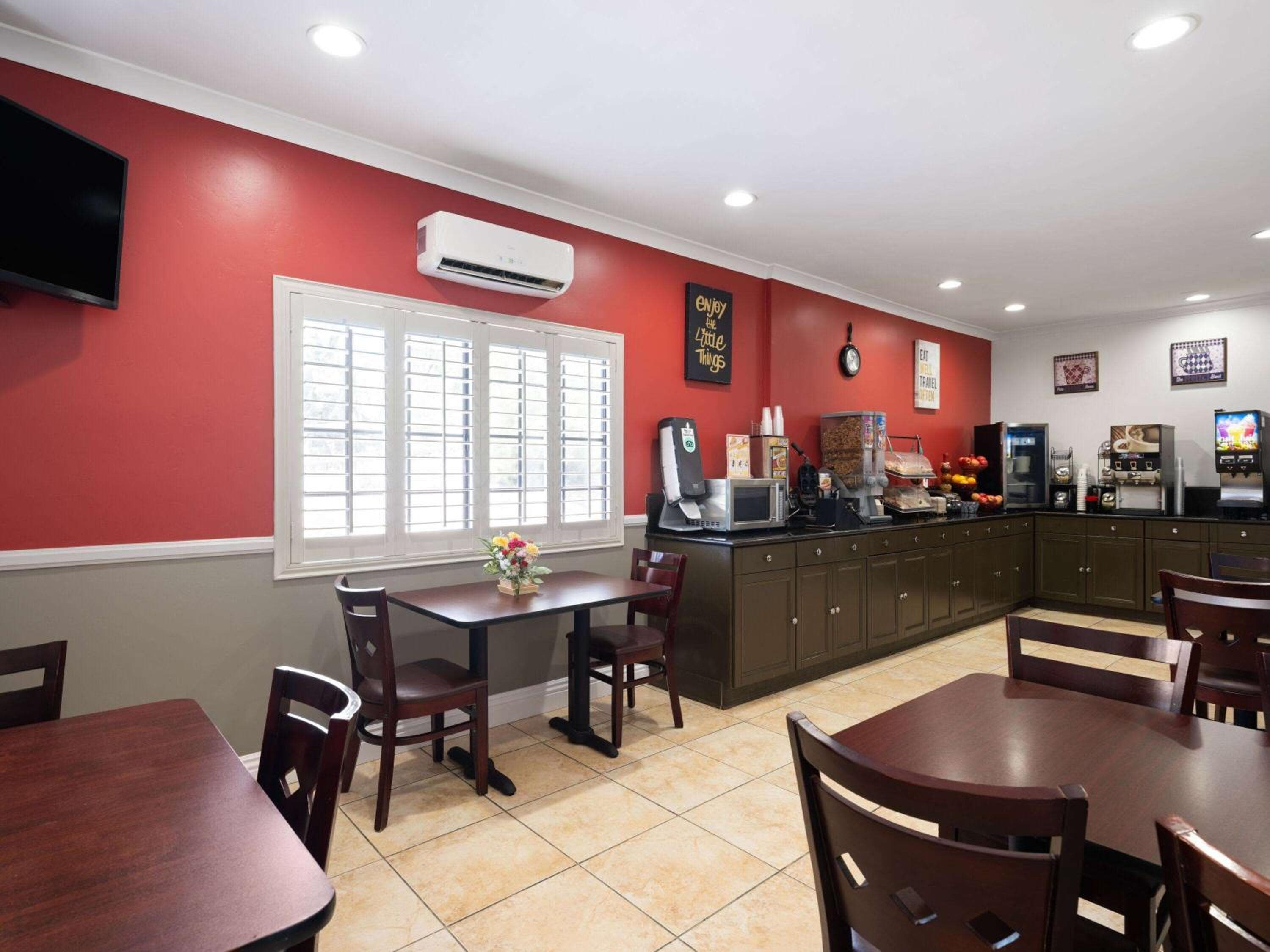 Ramada by Wyndham San Diego Poway Miramar