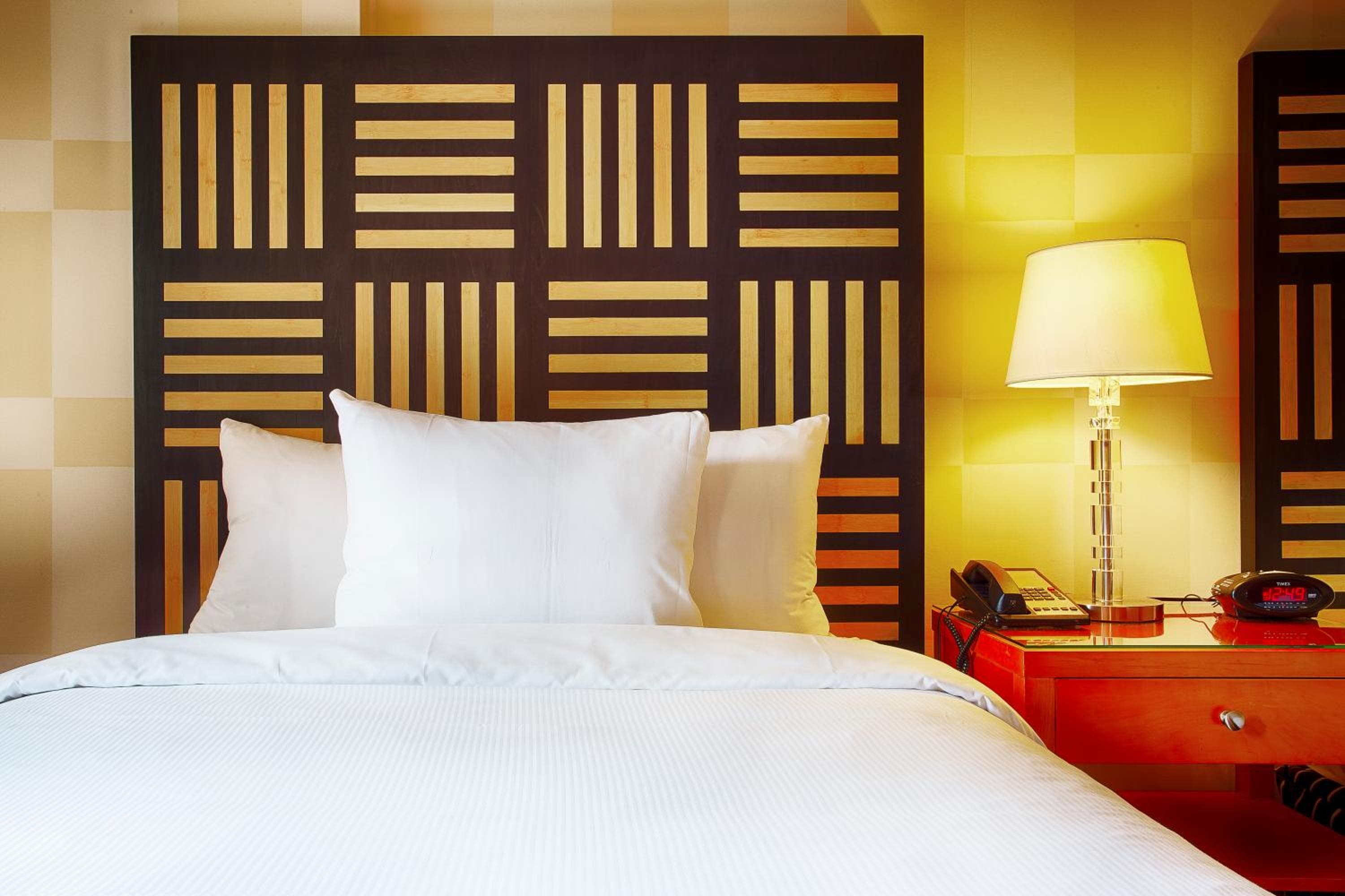 Pinnacle Hotel Harbourfront