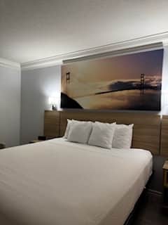 Days Inn by Wyndham Near City Of Hope