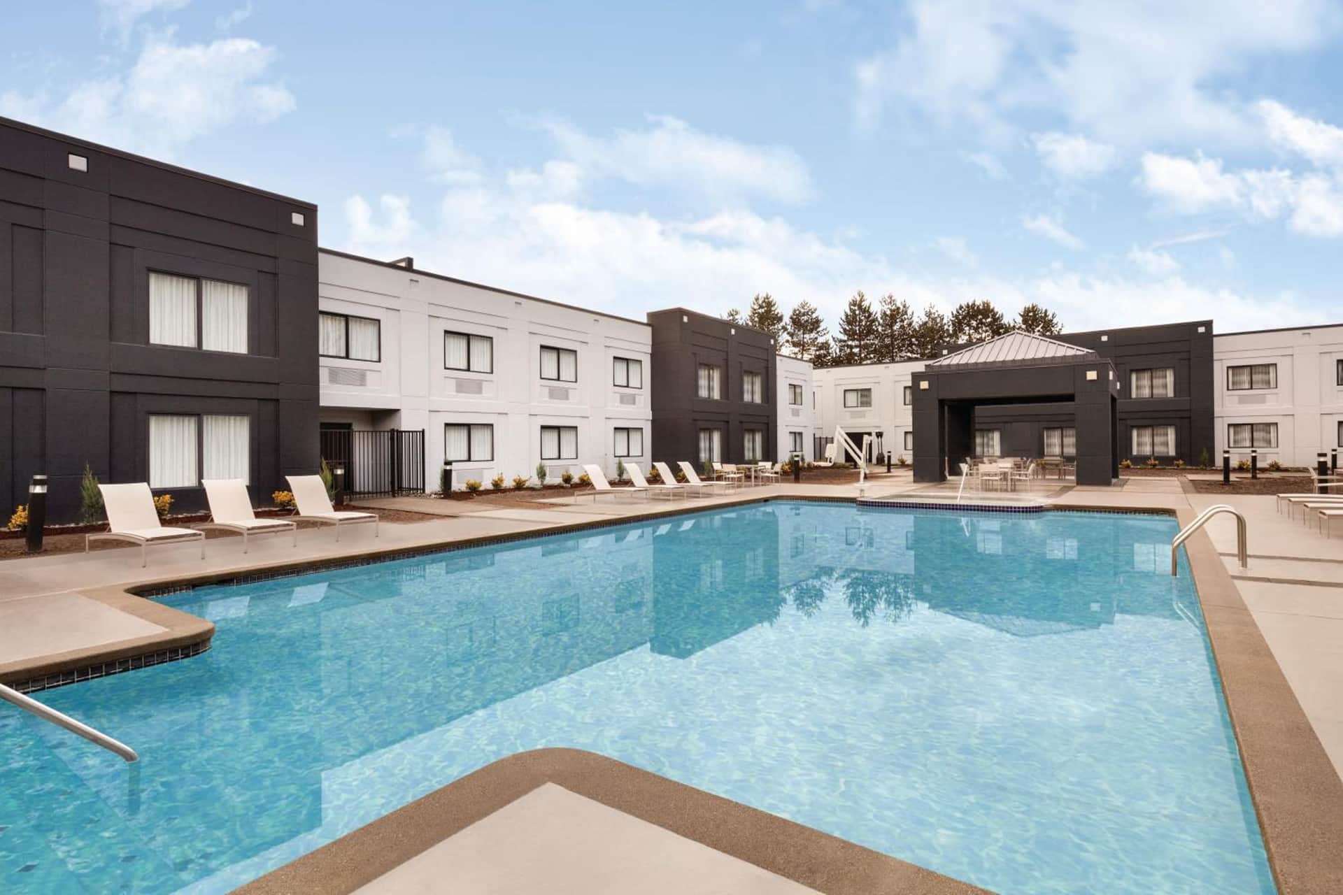 Country Inn & Suites by Radisson Seattle-Bothell