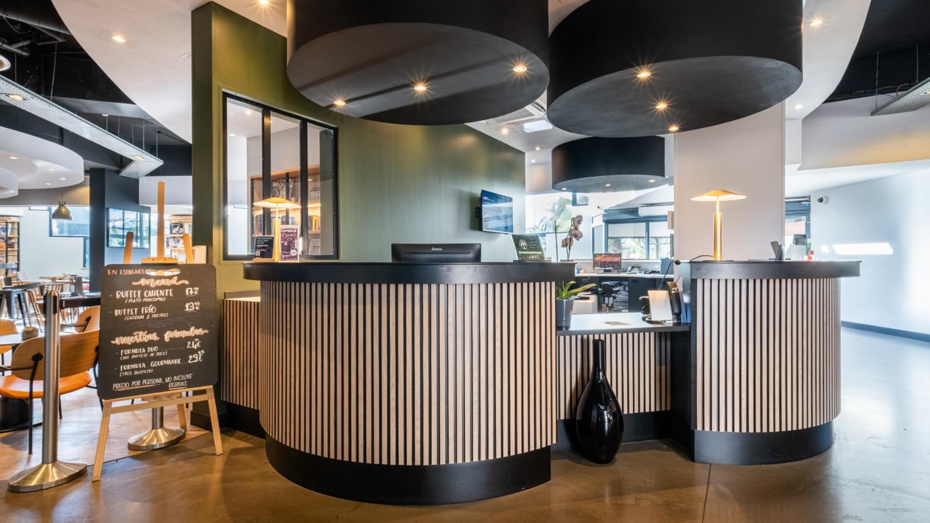 CAMPANILE PRIME NICE AEROPORT