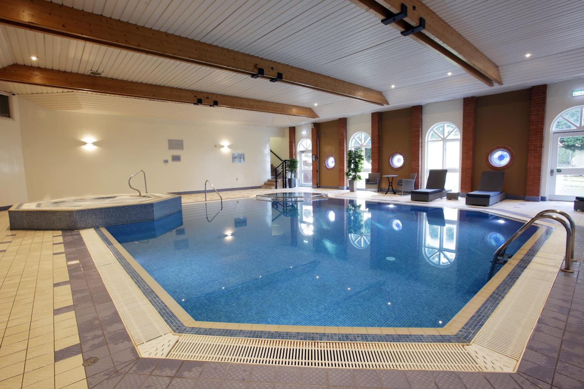 Hogs Back Hotel & Spa Nr Farnham