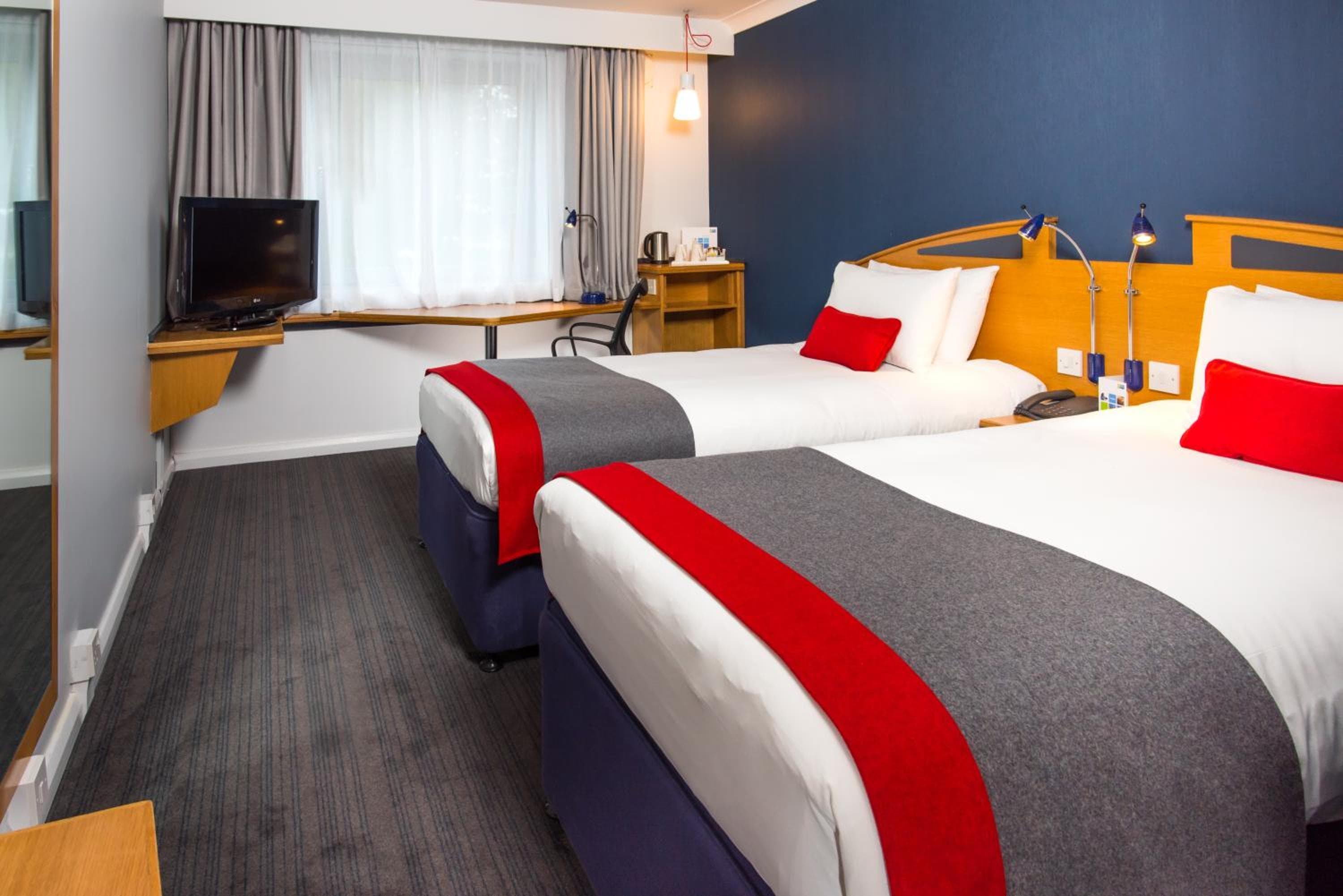 Holiday Inn Express - East Midlands Airport