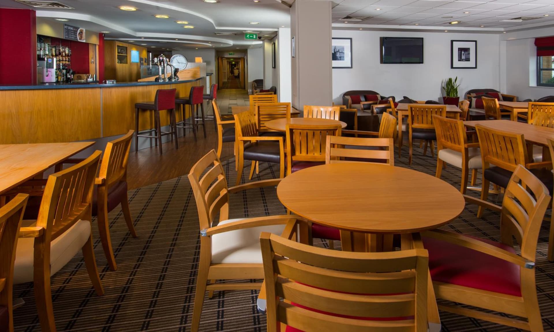 Holiday Inn Express - Swansea - East