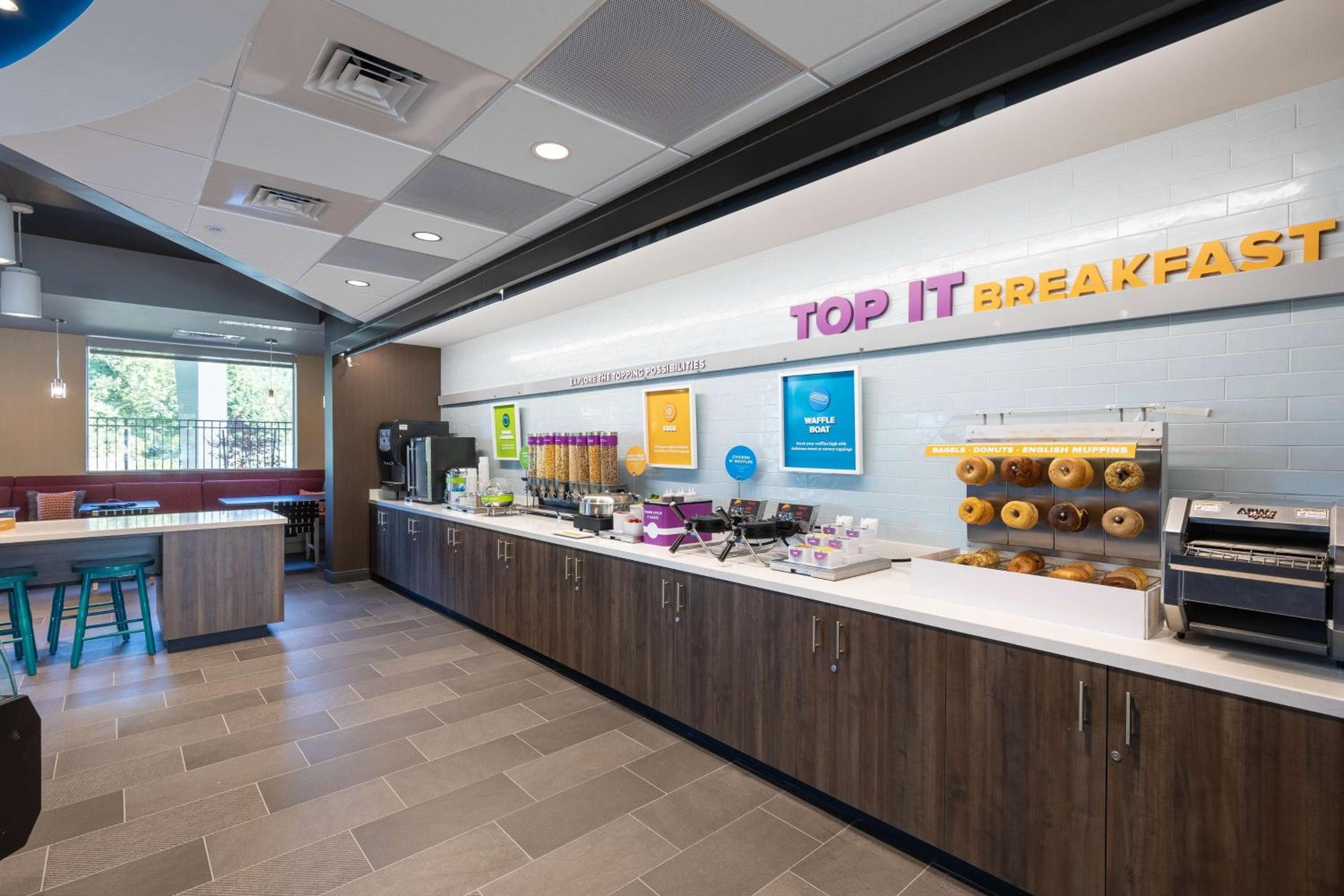 Tru by Hilton Eugene