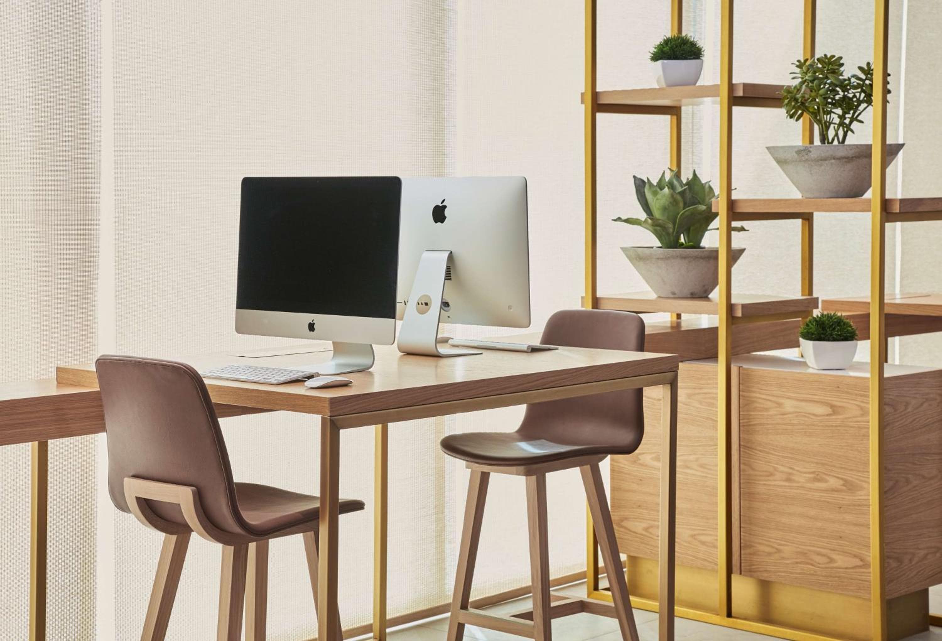 Hilton Garden Inn Dubai, Mall Avenue