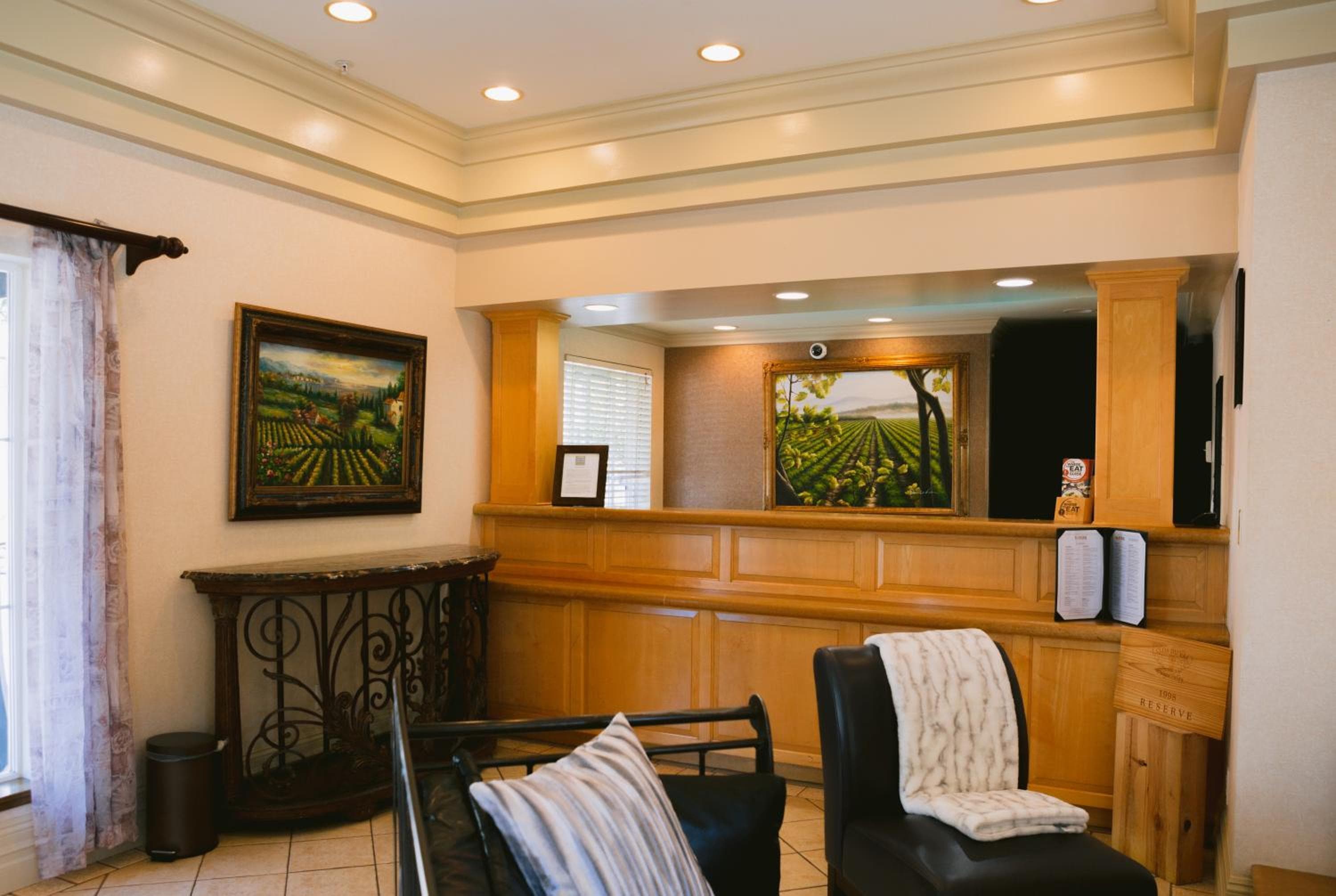Napa Valley Hotel and Suites