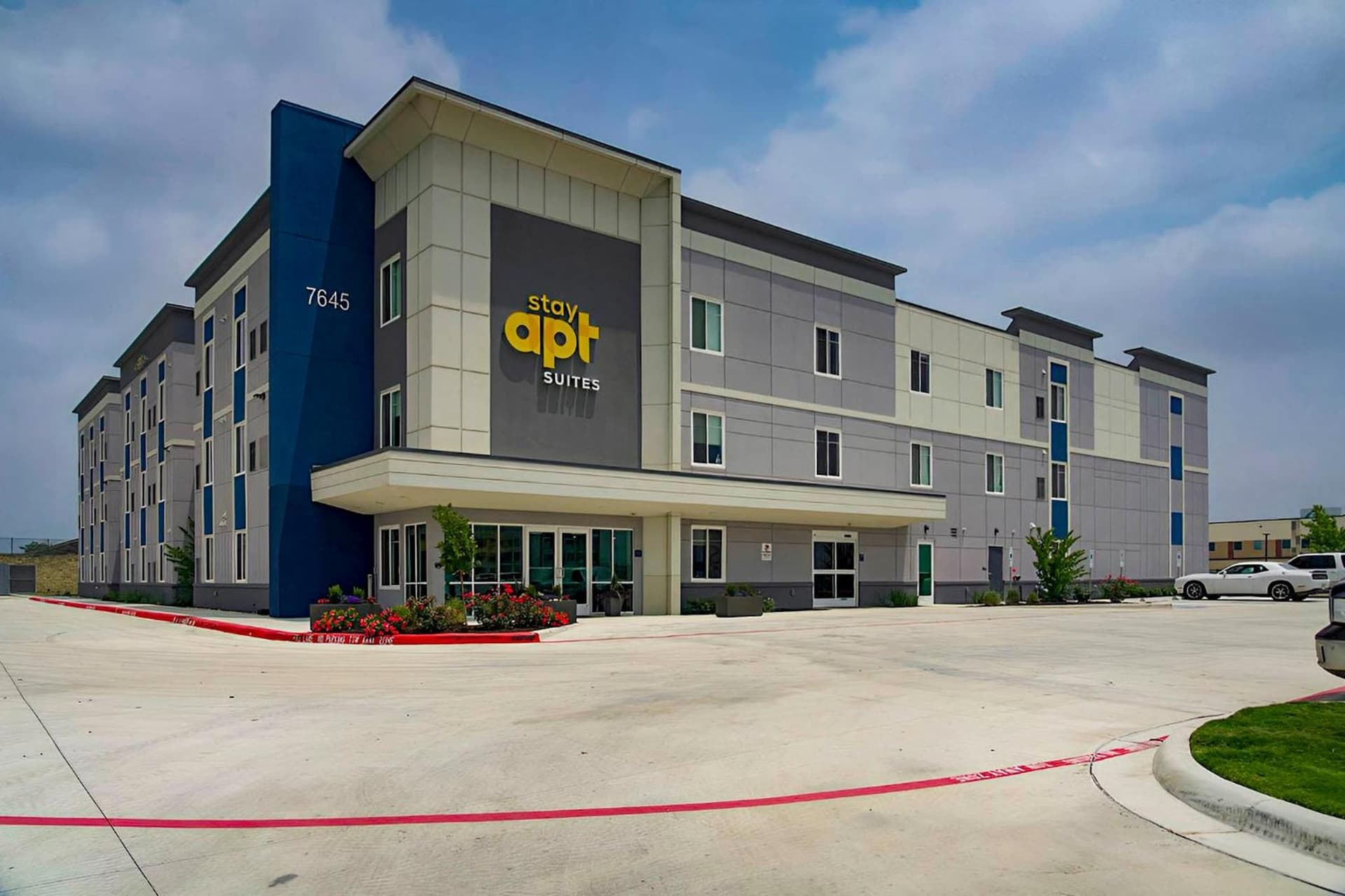 stayAPT Suites San Antonio-Randolph (Live Oak)