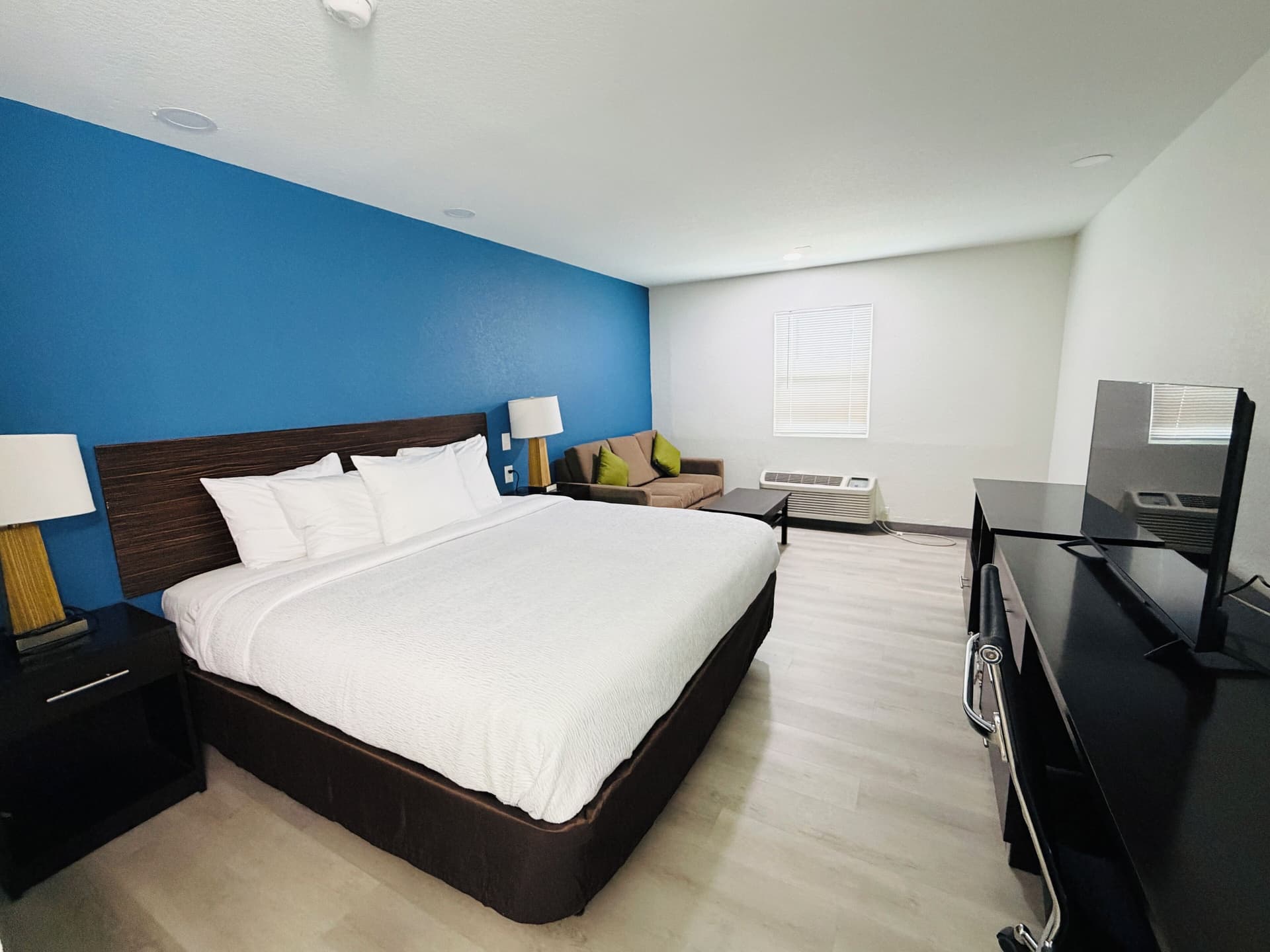 Hallmark Inn & Suites Newly Renovated Rooms San Antonio Northeast