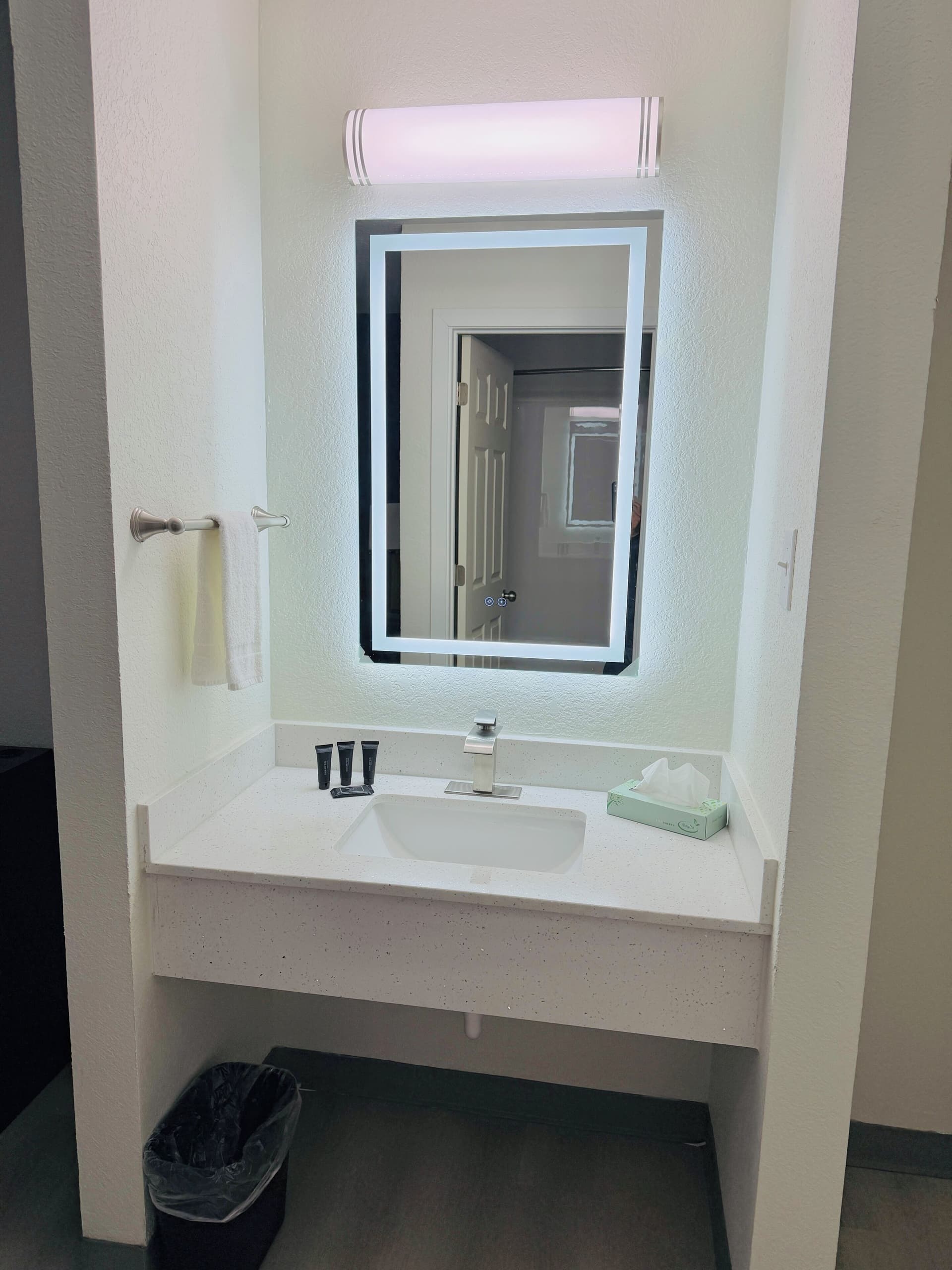 Hallmark Inn & Suites Newly Renovated Rooms San Antonio Northeast