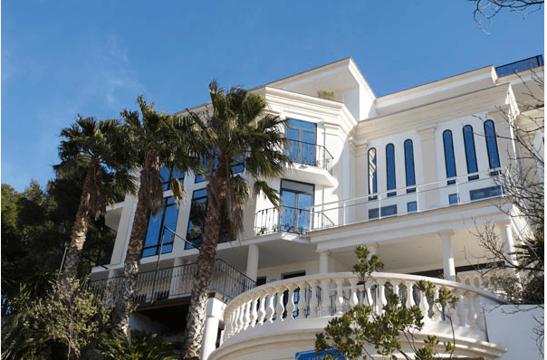 Adonis Adriana Carry le Rouet