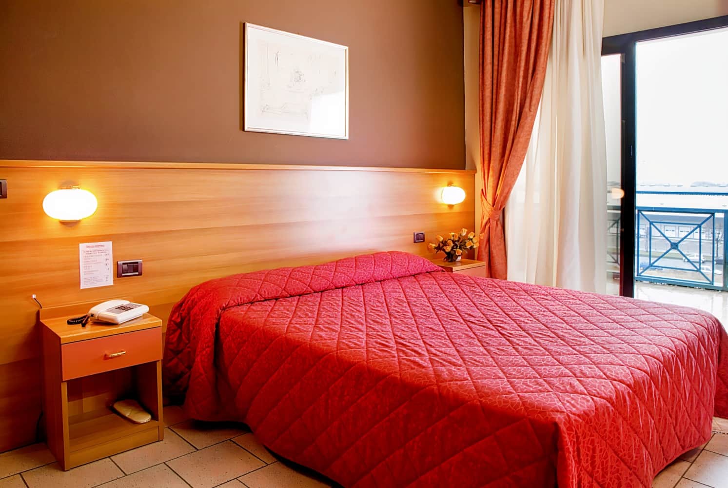 Hotel TO