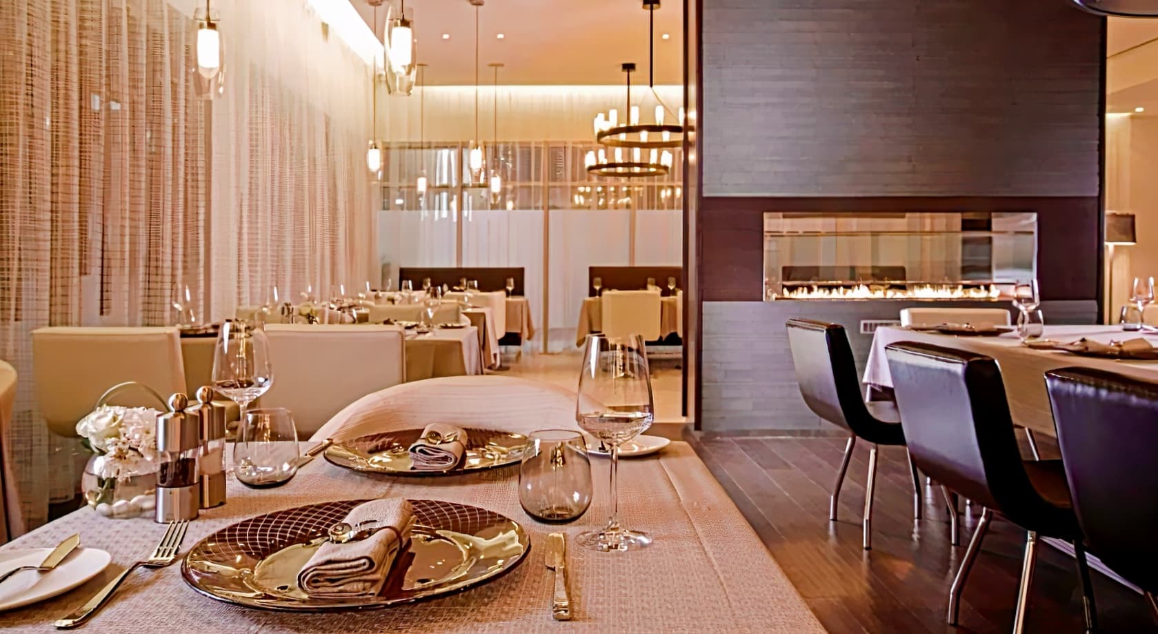 Pullman Dubai Jumeirah Lakes Towers - Hotel & Residence