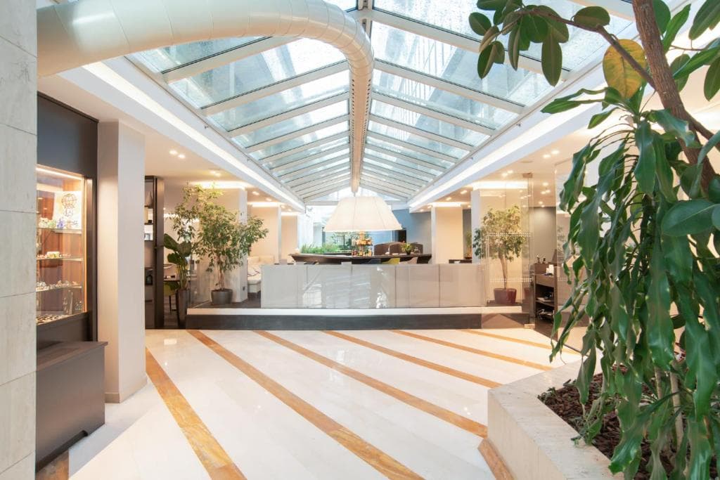 Mercure Rome West