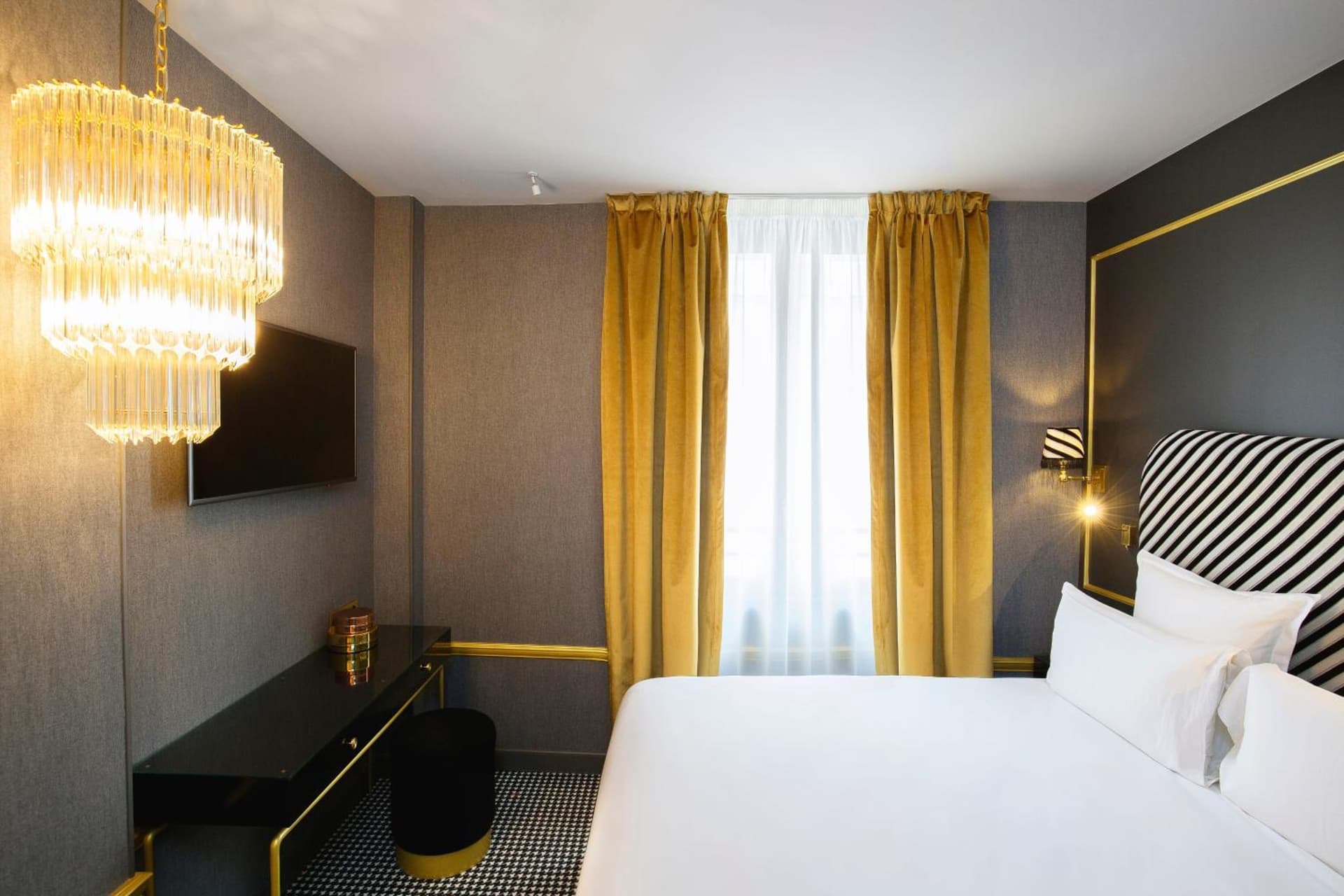 Snob Hotel by Elegancia