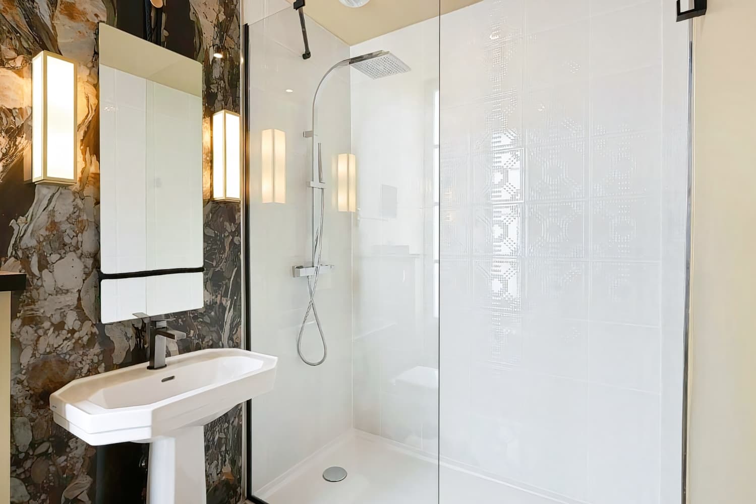 Hotel Le Rocroy Gare du Nord