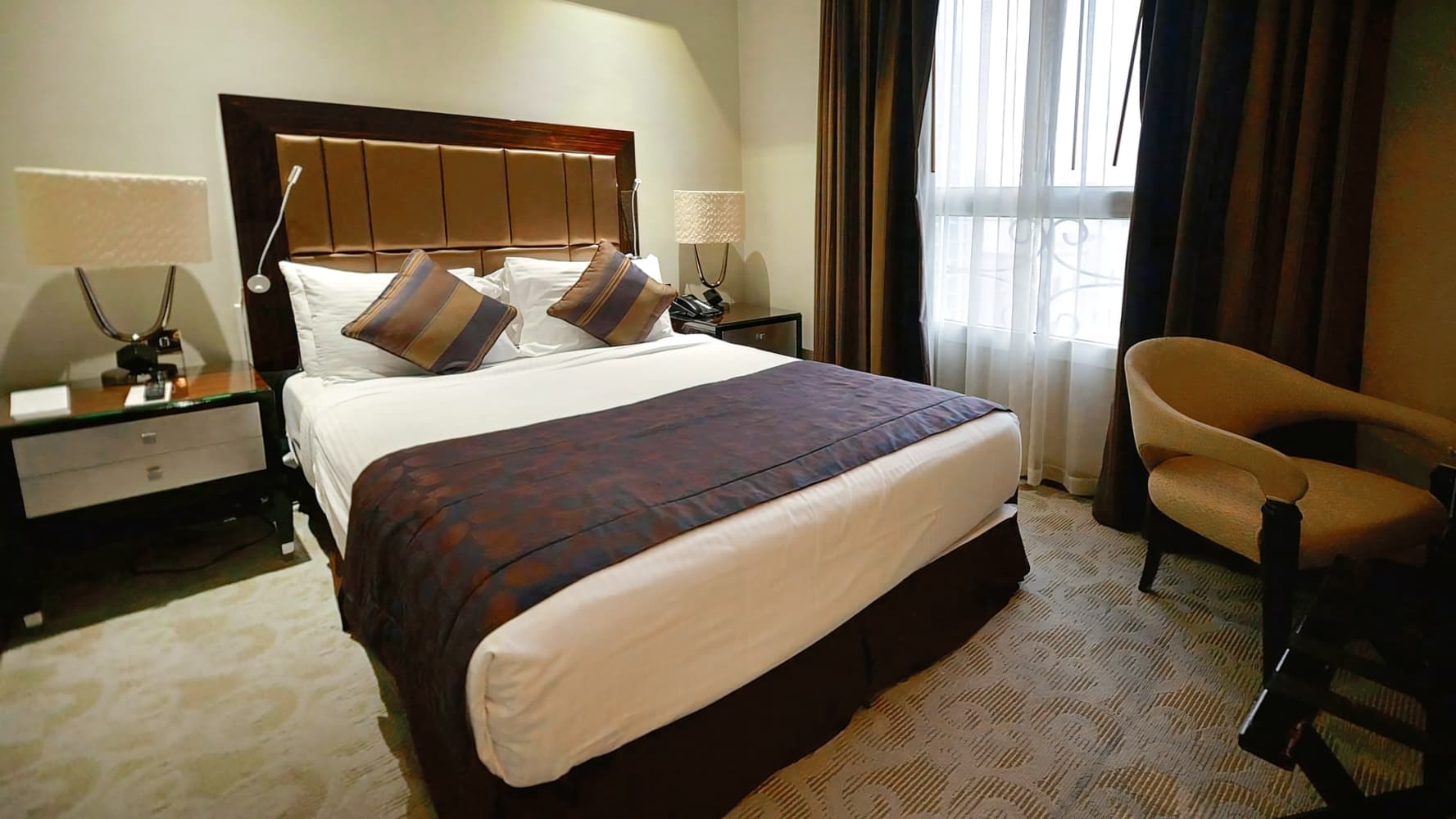 Strato Hotel By Warwick